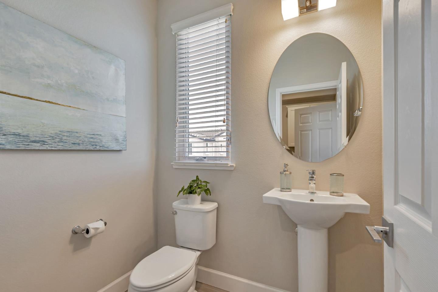 Milpitas, California 95035, United States, 3 Bedrooms Bedrooms, ,4 BathroomsBathrooms,Residential,Active,215951