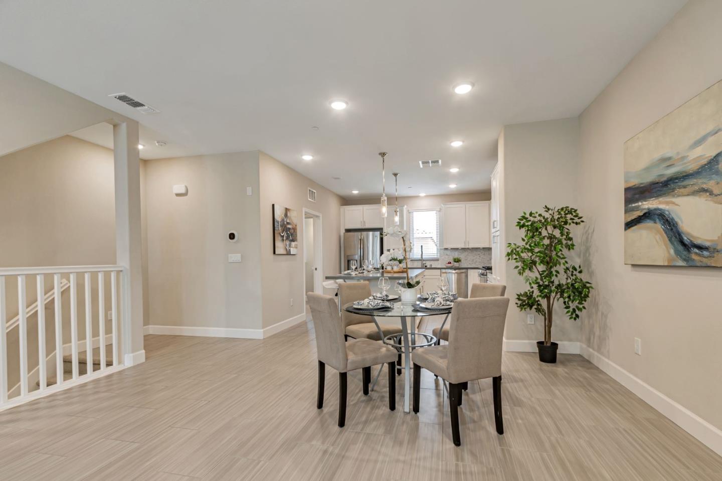 Milpitas, California 95035, United States, 3 Bedrooms Bedrooms, ,4 BathroomsBathrooms,Residential,Active,215951