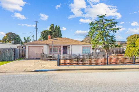 Photo of 400 Patricia Avenue, San Mateo, CA 94401 (MLS # ML82030292)