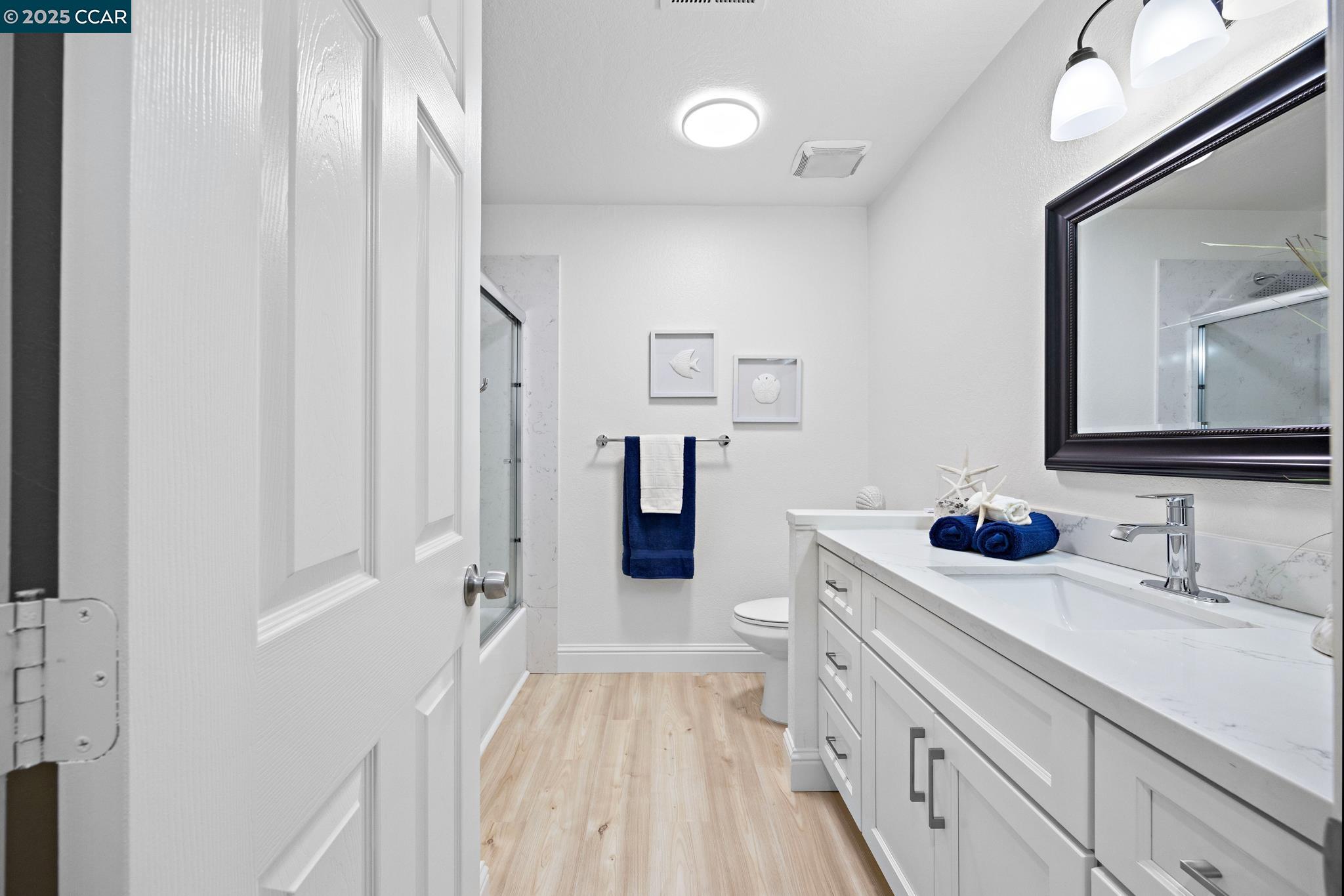 Concord, California 94521, United States, 4 Bedrooms Bedrooms, ,2 BathroomsBathrooms,Residential,Pending,210831