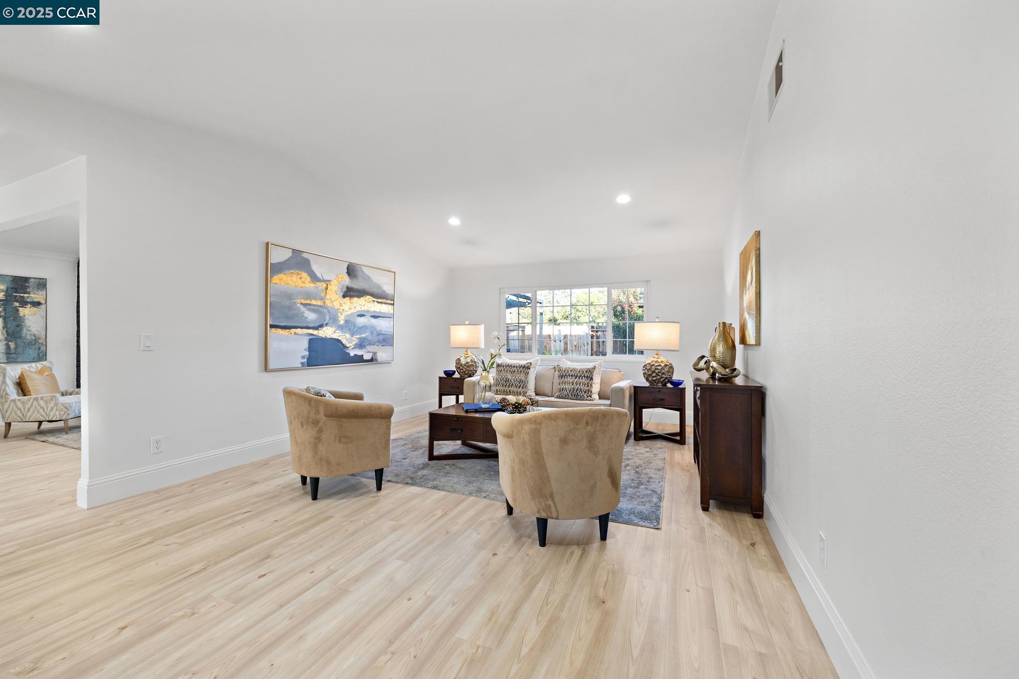 Concord, California 94521, United States, 4 Bedrooms Bedrooms, ,2 BathroomsBathrooms,Residential,Pending,210831