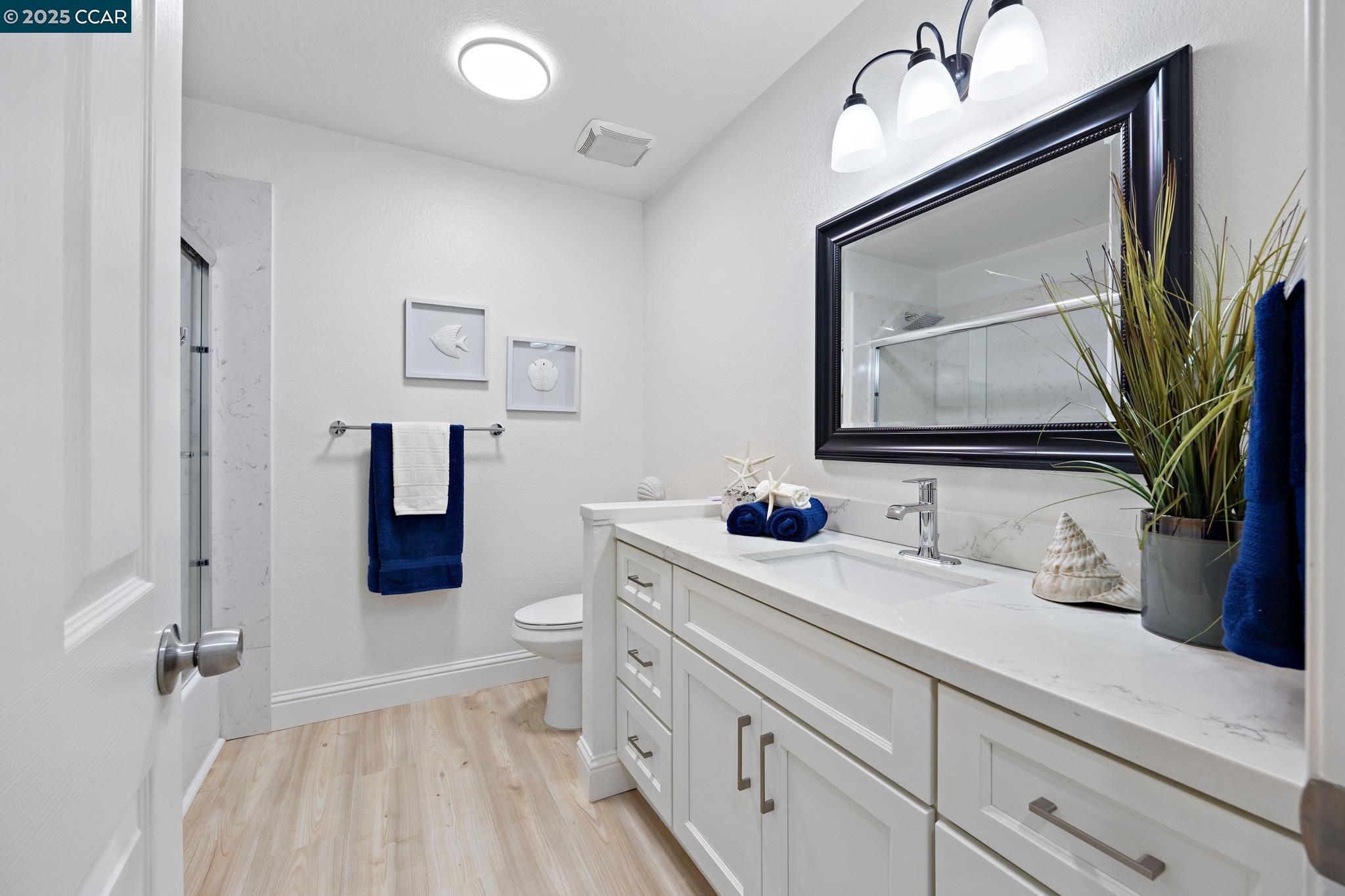 Concord, California 94521, United States, 4 Bedrooms Bedrooms, ,2 BathroomsBathrooms,Residential,Pending,210831