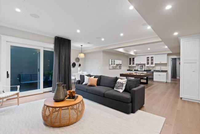 Menlo Park, California 94025, United States, 7 Bedrooms Bedrooms, ,6 BathroomsBathrooms,Residential,Active,15742