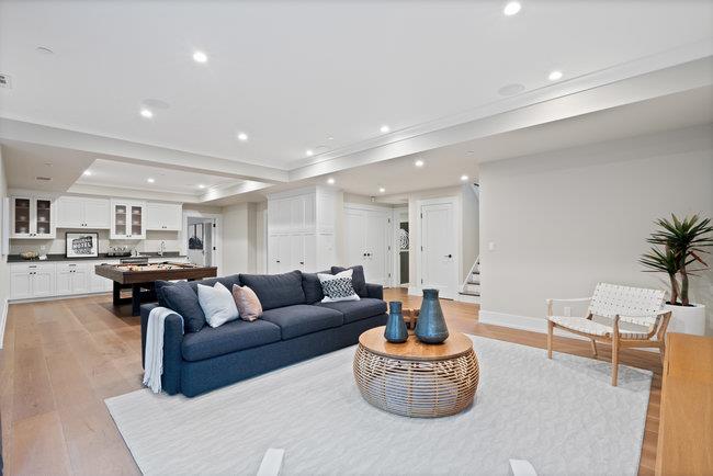 Menlo Park, California 94025, United States, 7 Bedrooms Bedrooms, ,6 BathroomsBathrooms,Residential,Active,15742