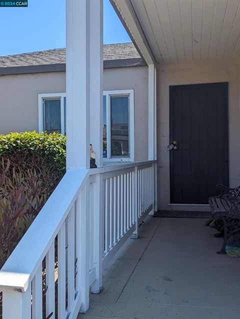 A home in San Leandro