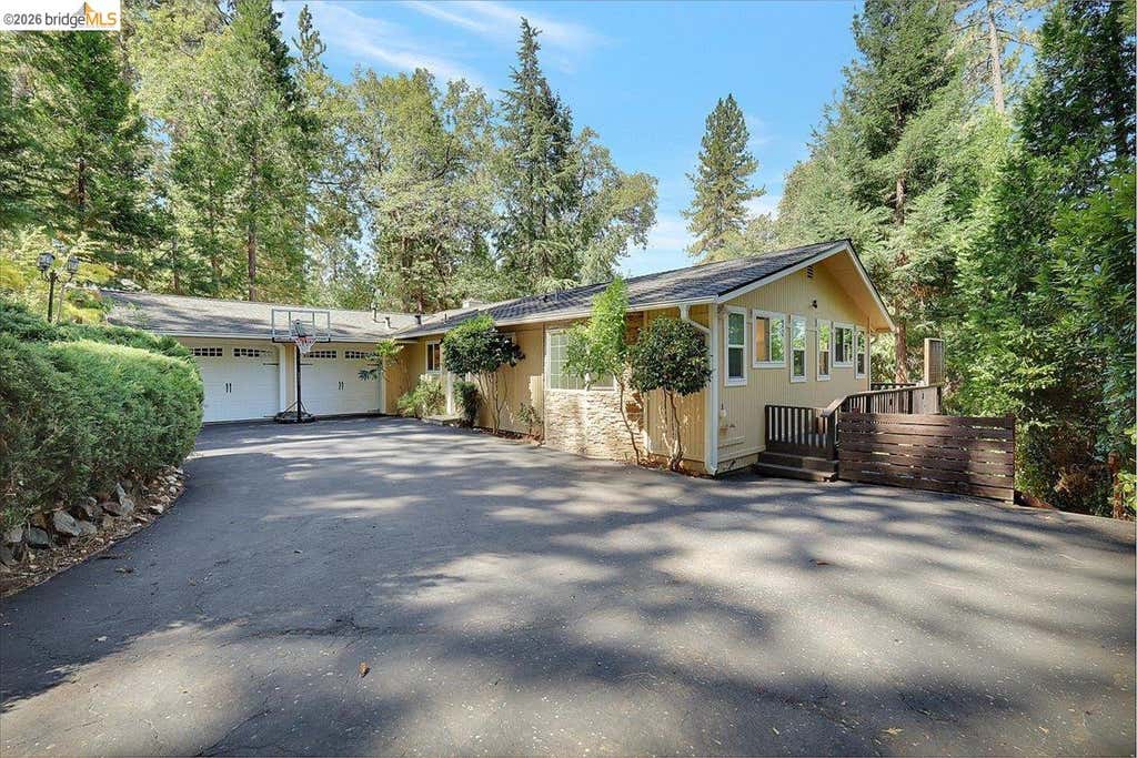 Photo of 14358 Plover Way, Grass Valley, CA 95949 (MLS # 41143584)