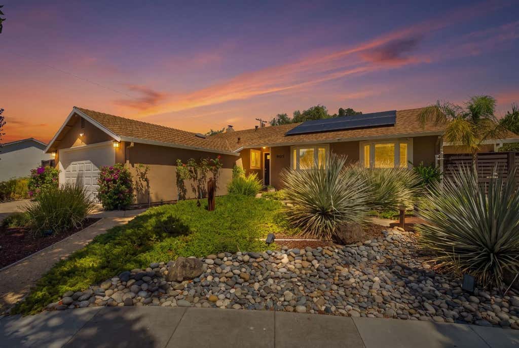 Photo of 905 Sheila Court, Campbell, CA 95008 (MLS # ML82056308)