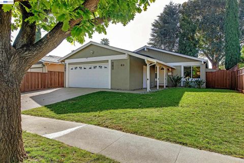 Photo of 238 Arbor Valley Dr, San Jose, CA 95119 (MLS # 41132897)