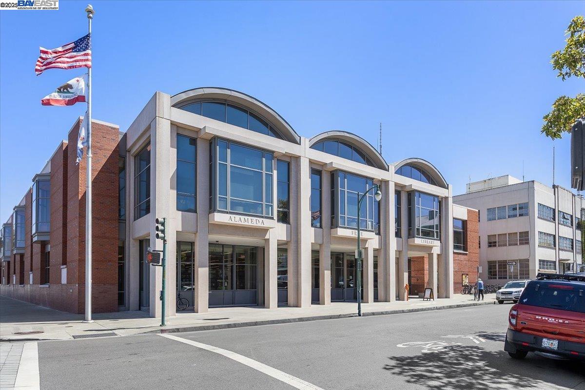Alameda, California 94501, United States, 2 Bedrooms Bedrooms, ,Residential,Active,186937