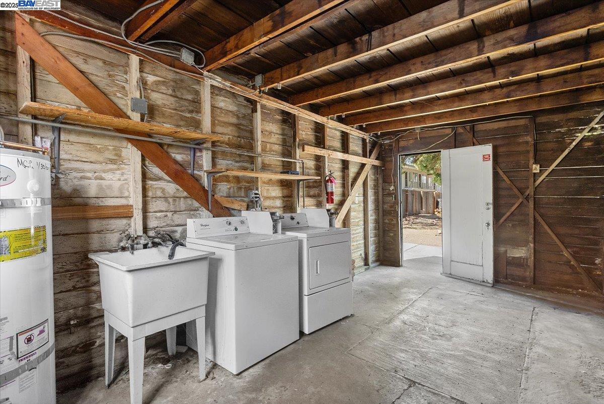 Alameda, California 94501, United States, 2 Bedrooms Bedrooms, ,Residential,Active,186937