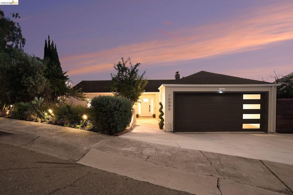 Photo of 16085 Gramercy Dr, Castro Valley, CA 94578 (MLS # 41132719)