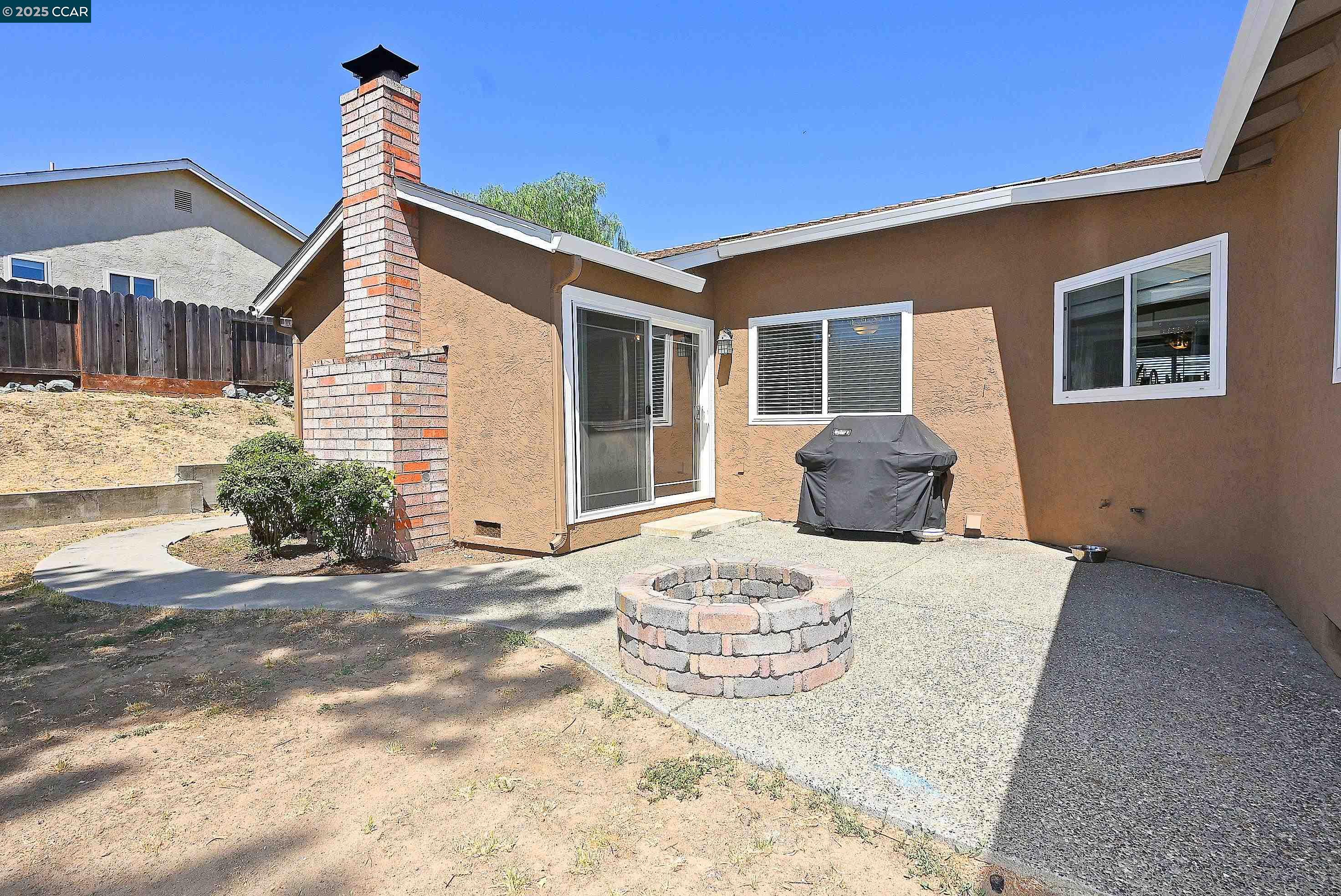 Pittsburg, California 94565, United States, 4 Bedrooms Bedrooms, ,3 BathroomsBathrooms,Residential,Active,170258