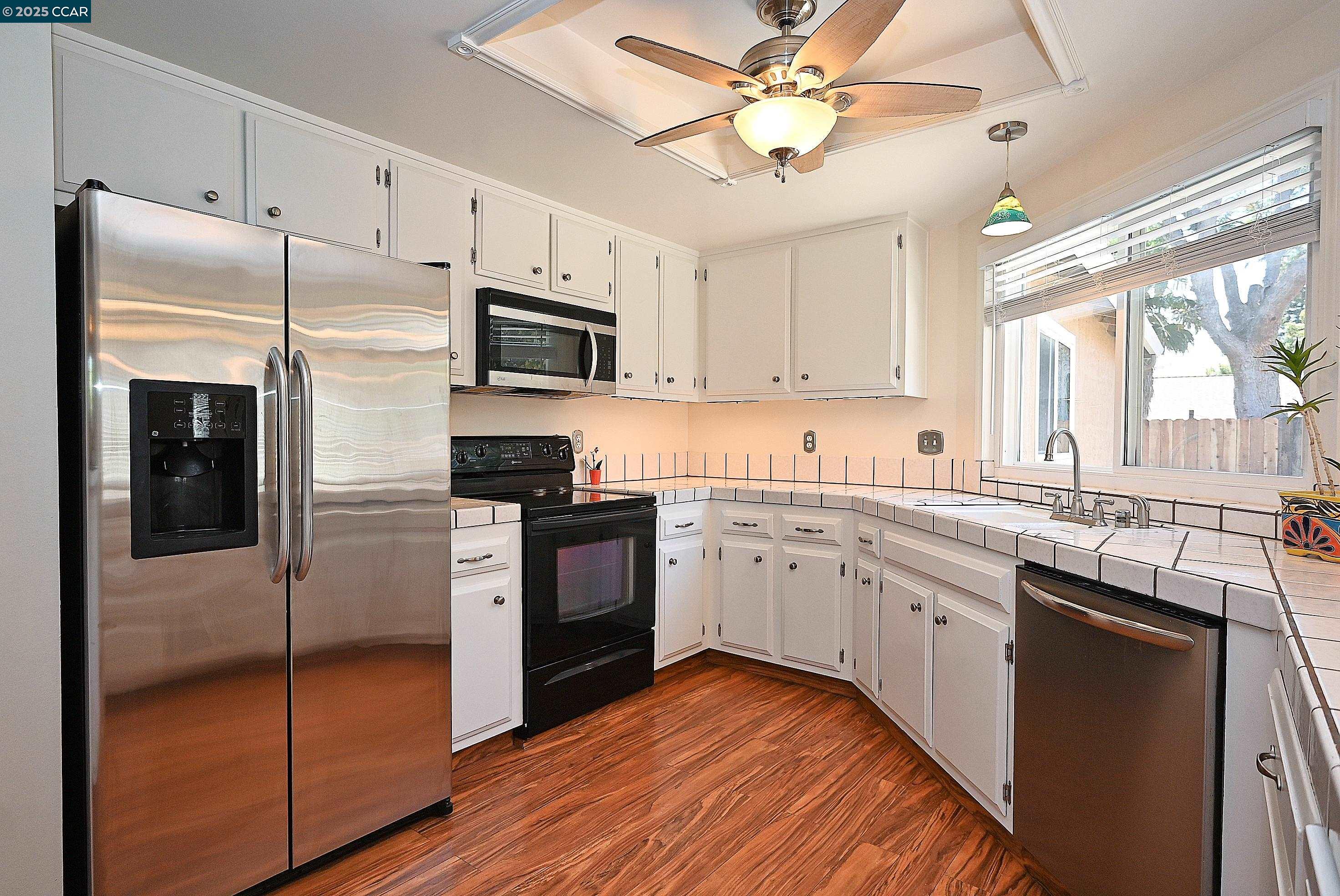 Pittsburg, California 94565, United States, 4 Bedrooms Bedrooms, ,3 BathroomsBathrooms,Residential,Active,170258