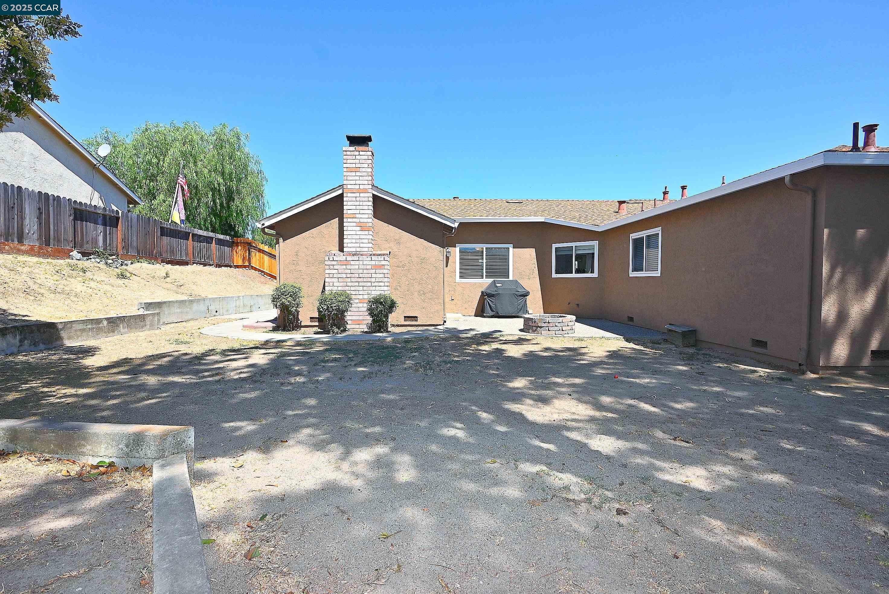 Pittsburg, California 94565, United States, 4 Bedrooms Bedrooms, ,3 BathroomsBathrooms,Residential,Active,170258