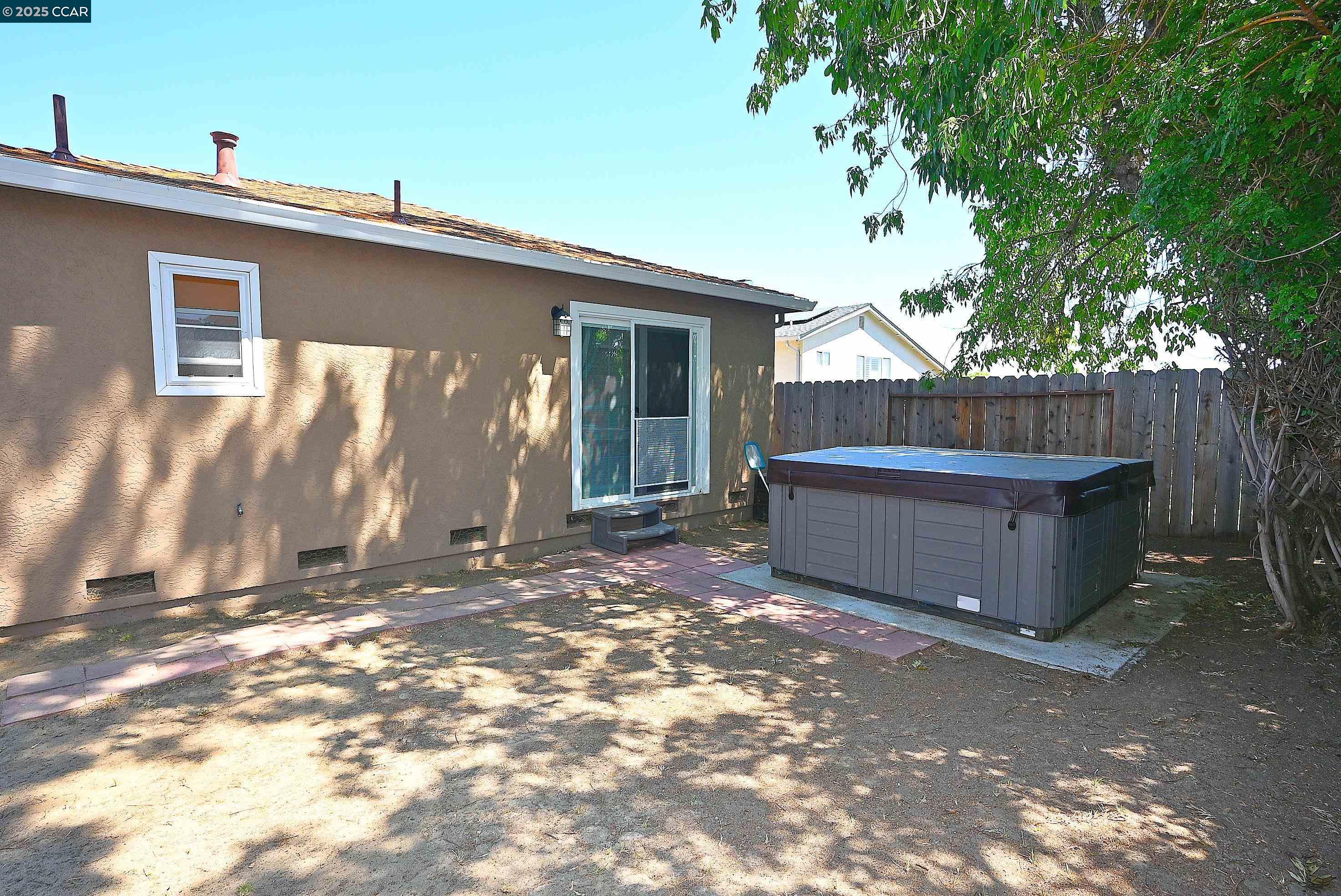 Pittsburg, California 94565, United States, 4 Bedrooms Bedrooms, ,3 BathroomsBathrooms,Residential,Active,170258