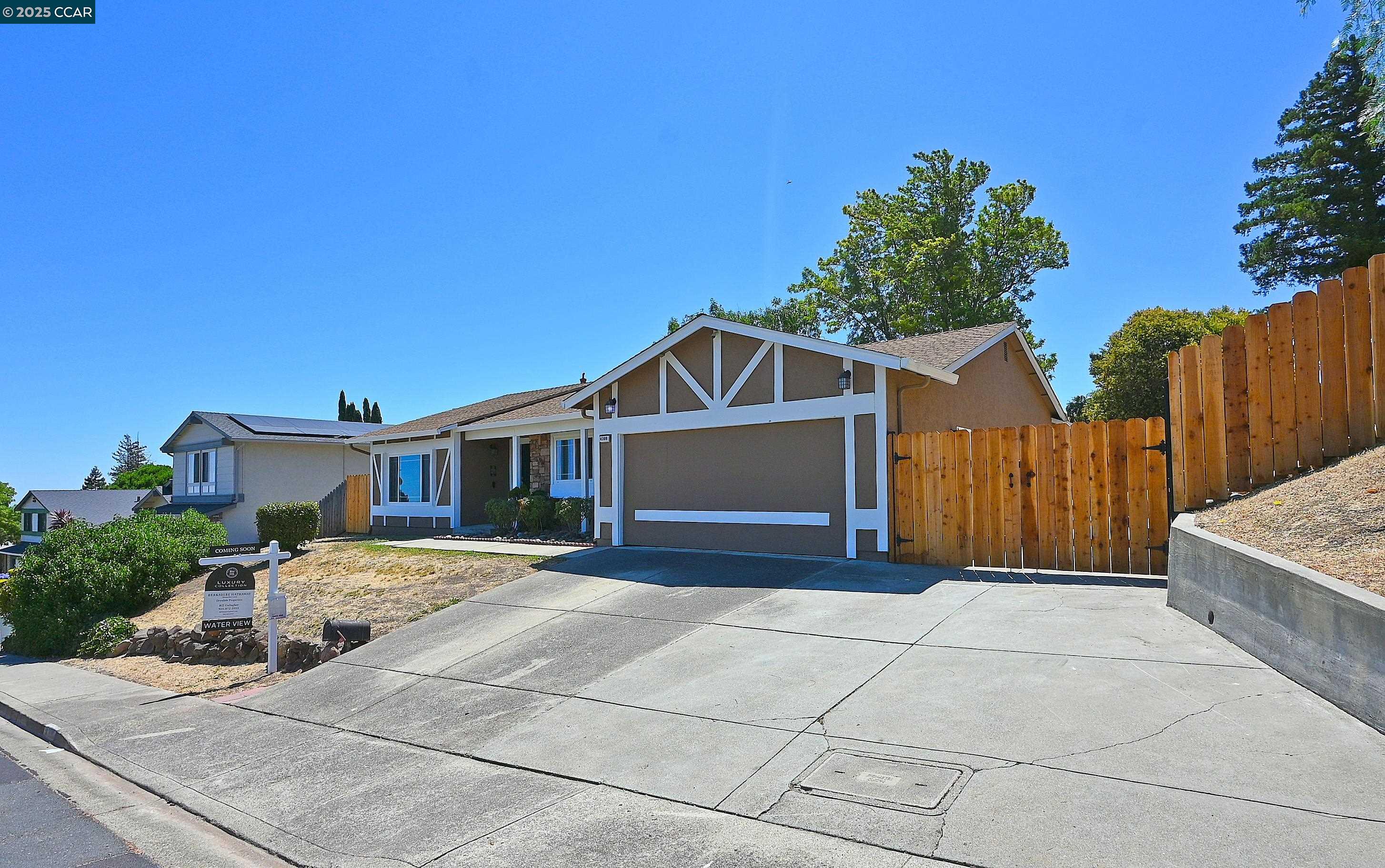 Pittsburg, California 94565, United States, 4 Bedrooms Bedrooms, ,3 BathroomsBathrooms,Residential,Active,170258