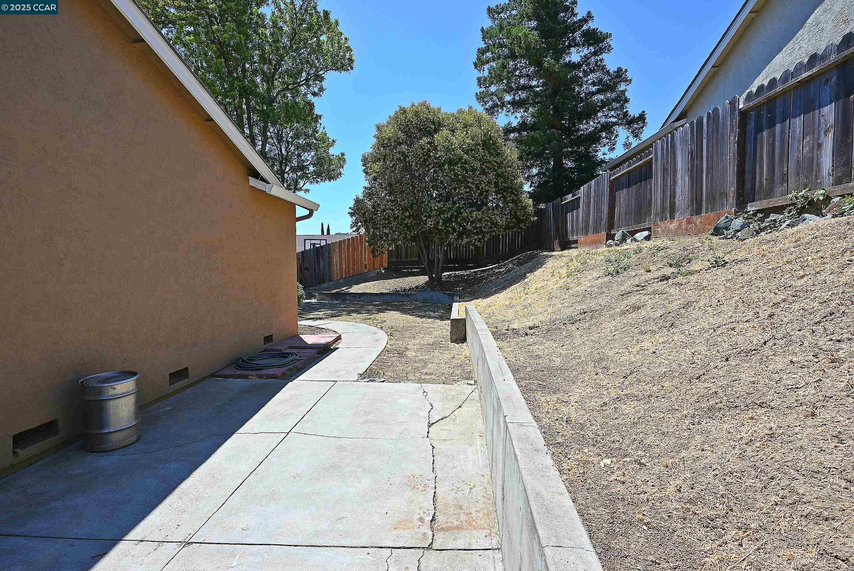 Pittsburg, California 94565, United States, 4 Bedrooms Bedrooms, ,3 BathroomsBathrooms,Residential,Active,170258