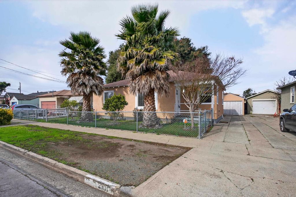 Photo of 2101 Wilcox Ave, San Pablo, CA 94806 (MLS # 41120328)