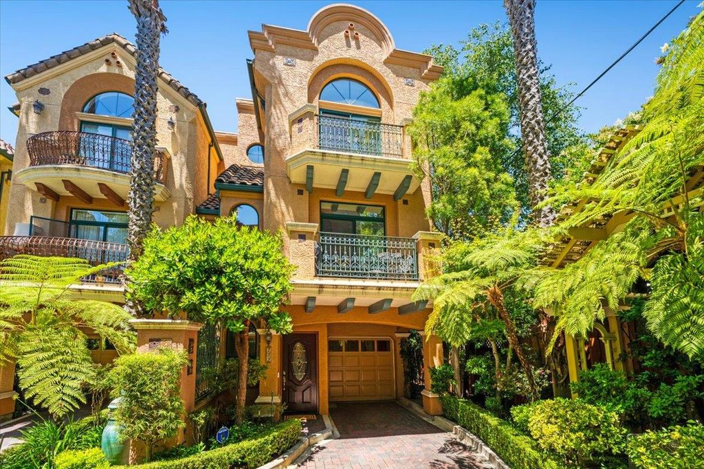 Photo of 233 Villa Mar Vista, Santa Cruz, CA 95060 (MLS # ML82047949)