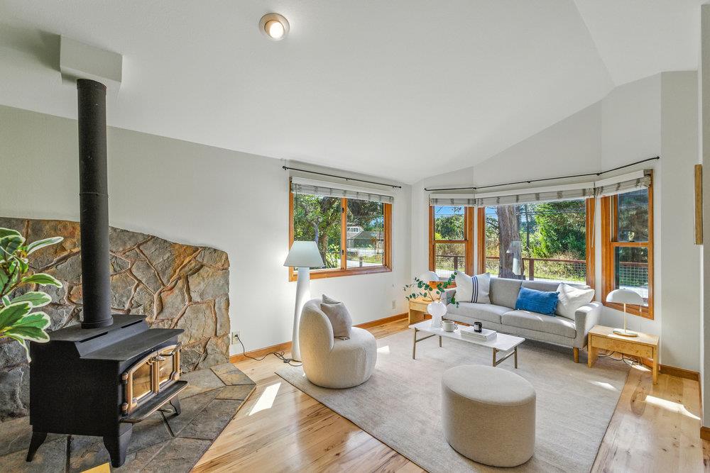 Moss Beach, California 94038, United States, 3 Bedrooms Bedrooms, ,2 BathroomsBathrooms,Residential,Active,195373