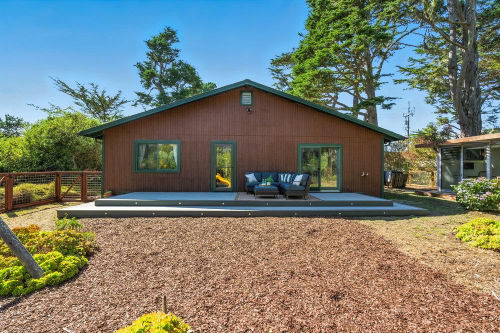Moss Beach, California 94038, United States, 3 Bedrooms Bedrooms, ,2 BathroomsBathrooms,Residential,Active,195373