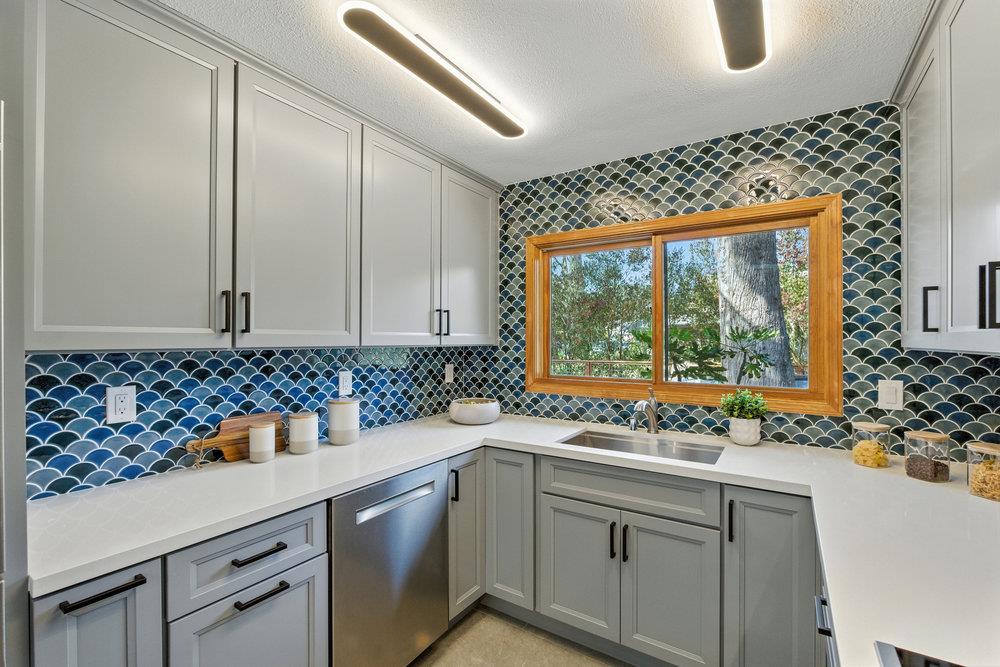 Moss Beach, California 94038, United States, 3 Bedrooms Bedrooms, ,2 BathroomsBathrooms,Residential,Active,195373