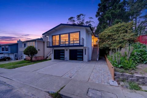 Photo of 659 Parkview Circle, Pacifica, CA 94044 (MLS # ML82045243)
