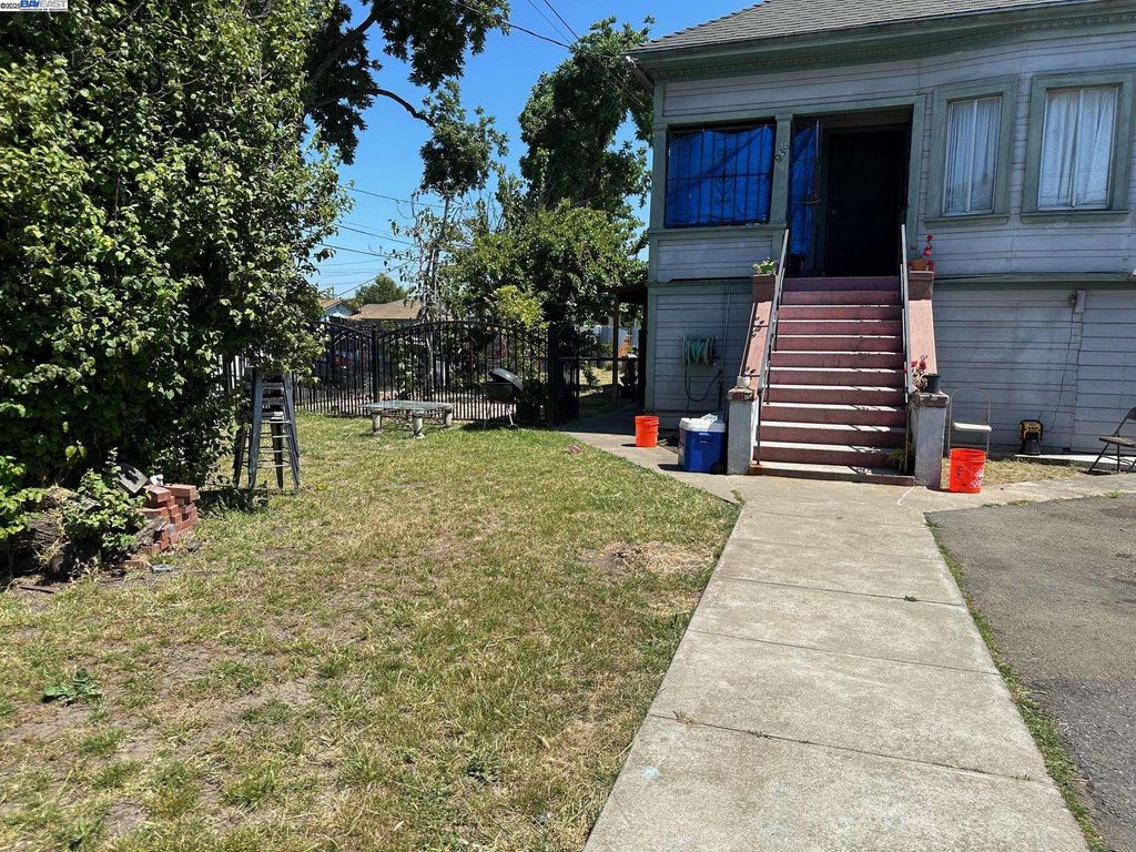 Photo of 936 92Nd Ave, Oakland, CA 94603 (MLS # 41116368)
