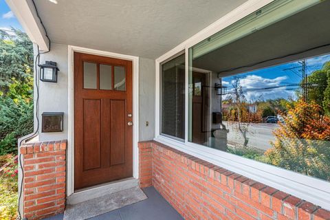 A home in San Carlos