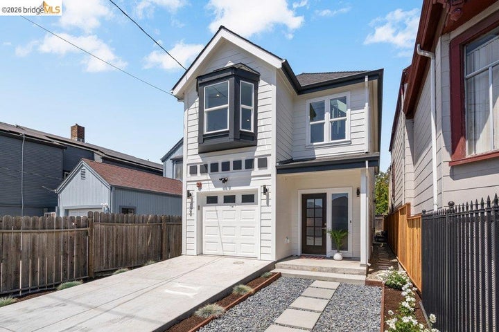 Photo 1 of 34 — 732 26th Street, Oakland, CA 94612