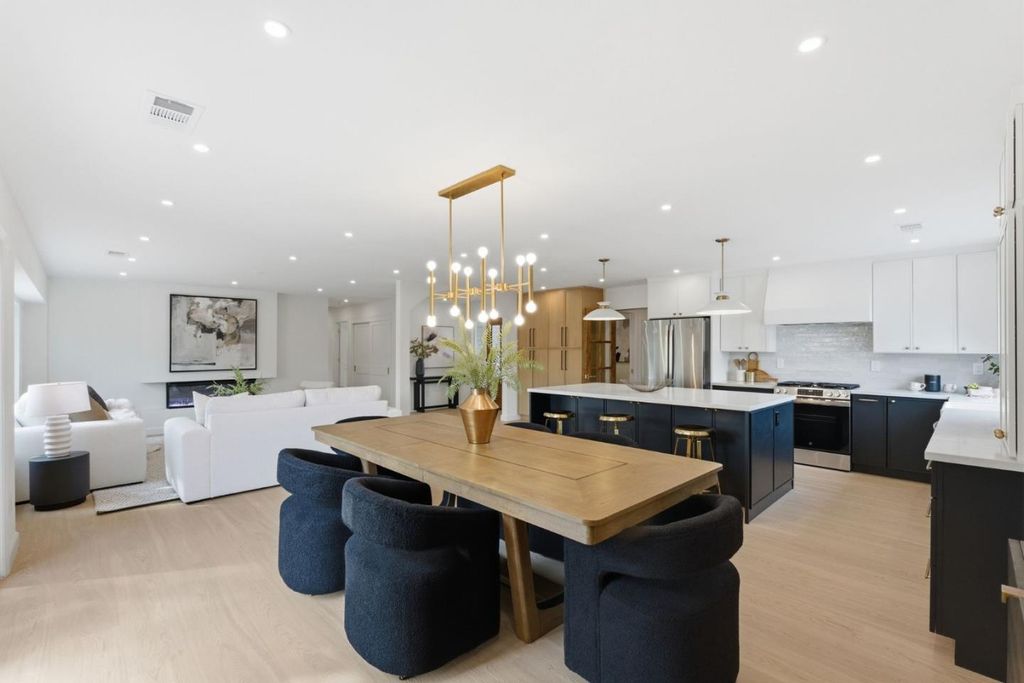 Photo of 2949 Jessie Court, San Jose, CA 95124 (MLS # ML82040967)