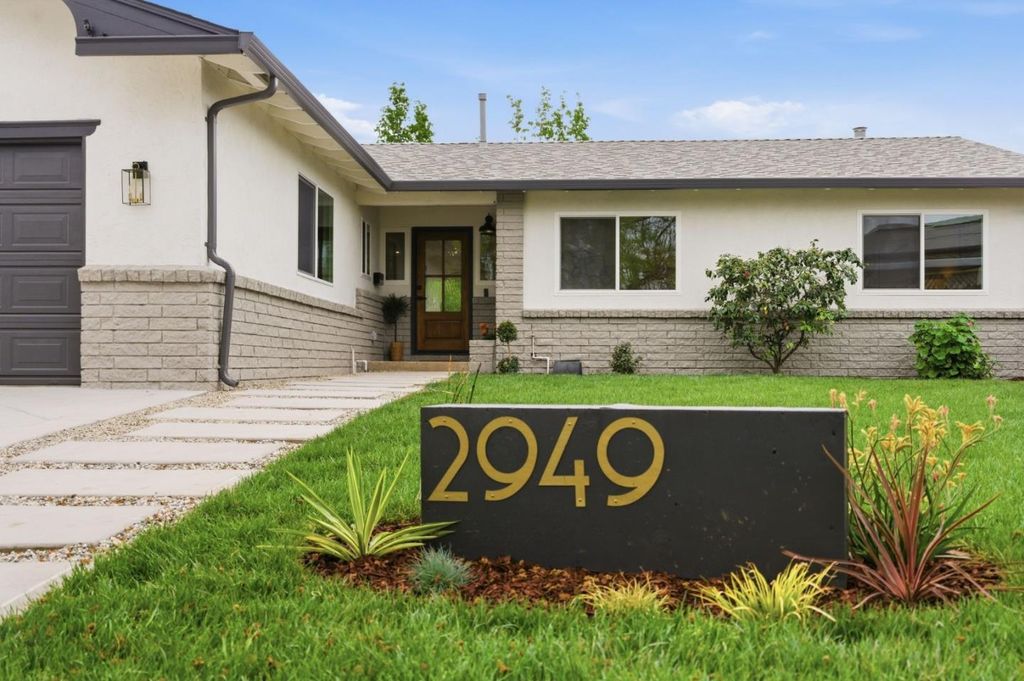 Photo of 2949 Jessie Court, San Jose, CA 95124 (MLS # ML82040967)