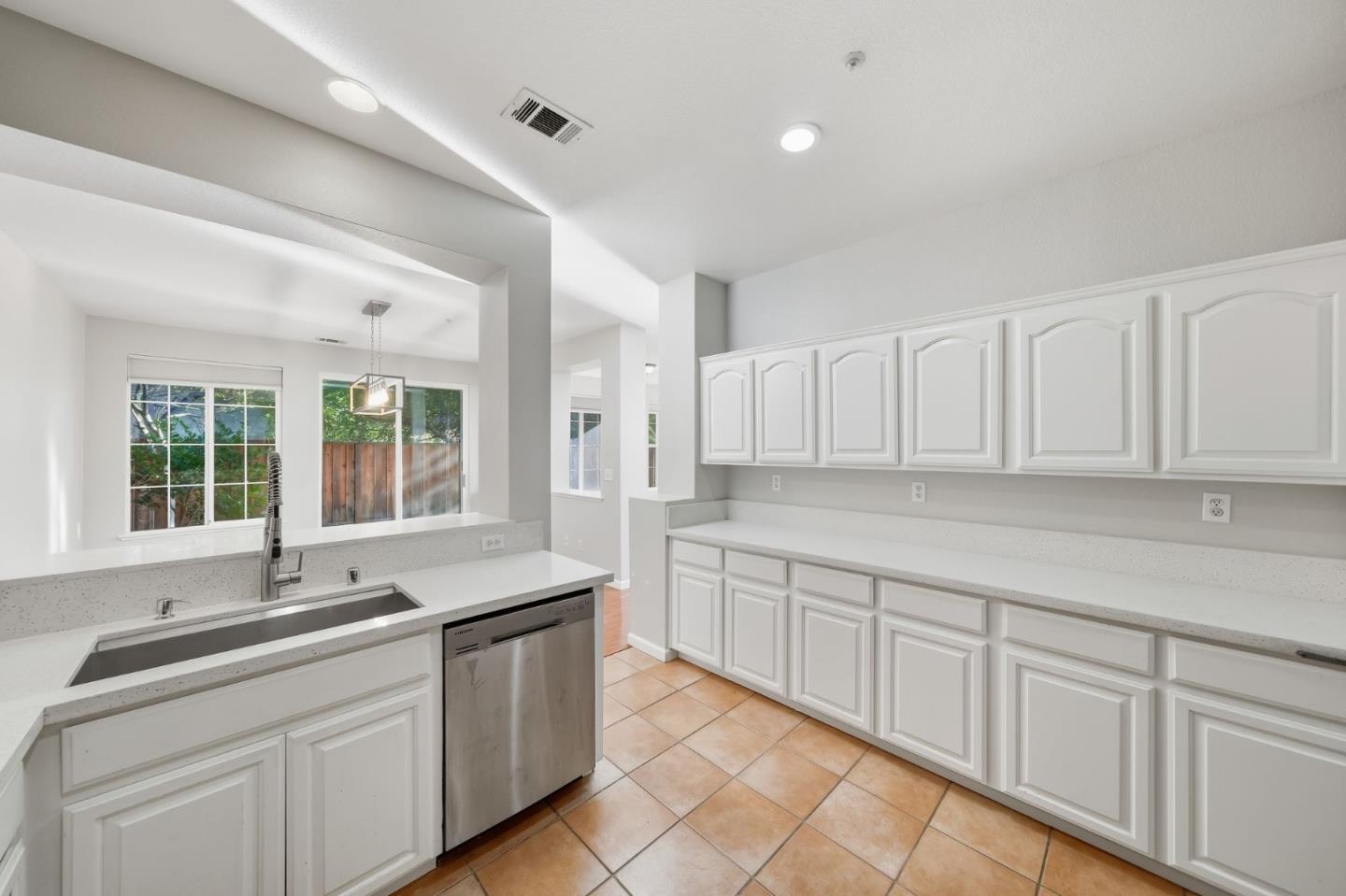 Dublin, California 94568, United States, 3 Bedrooms Bedrooms, ,3 BathroomsBathrooms,Residential,Active,152693