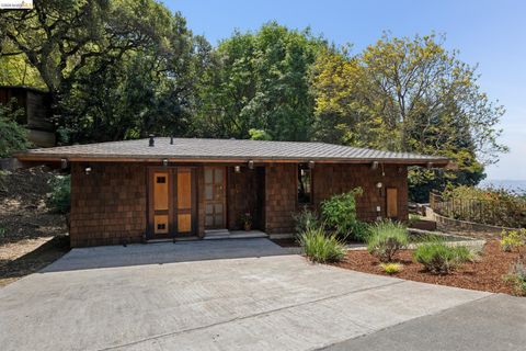 Photo of 3343 Dwight Way, Berkeley, CA 94704 (MLS # 41132830)