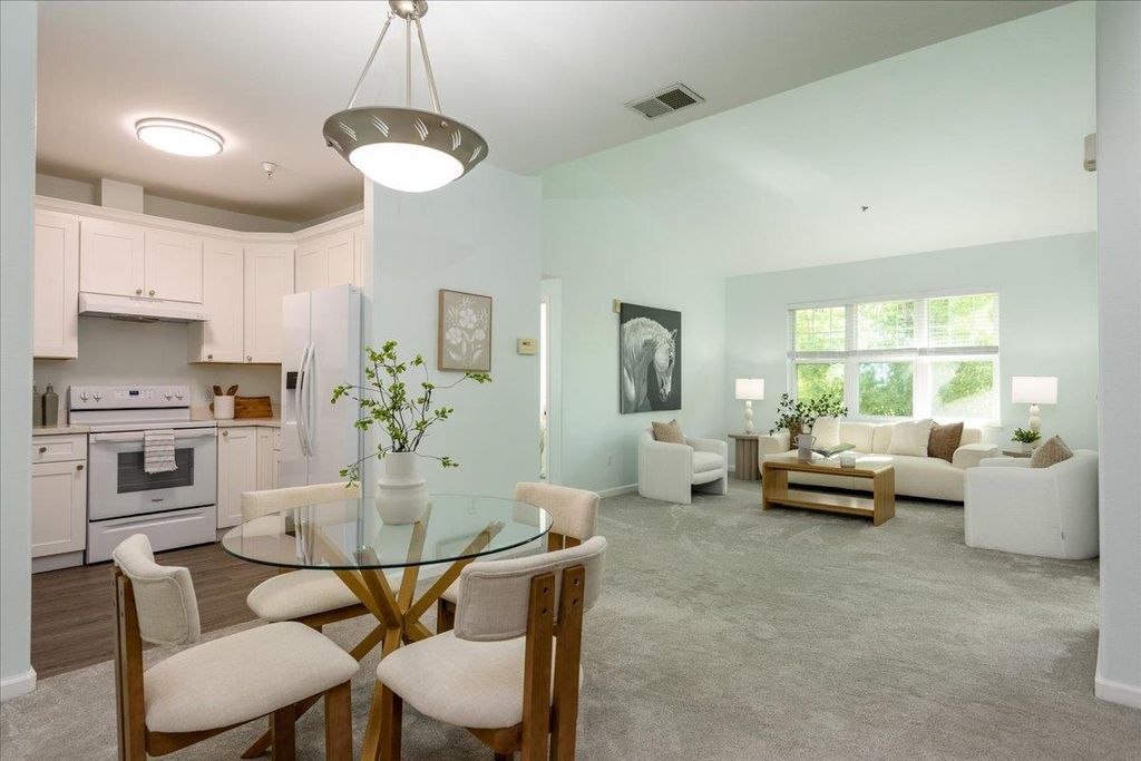 Photo of 453 E Okeefe Street #307, East Palo Alto, CA 94303 (MLS # ML82041572)