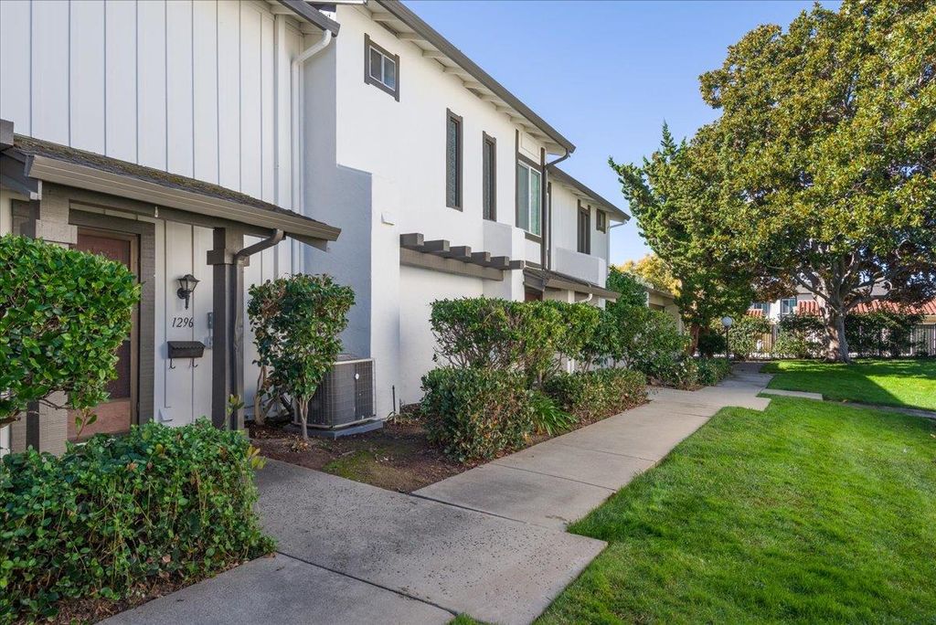 Photo of 1296 Riesling Terrace, Sunnyvale, CA 94087 (MLS # ML82026282)