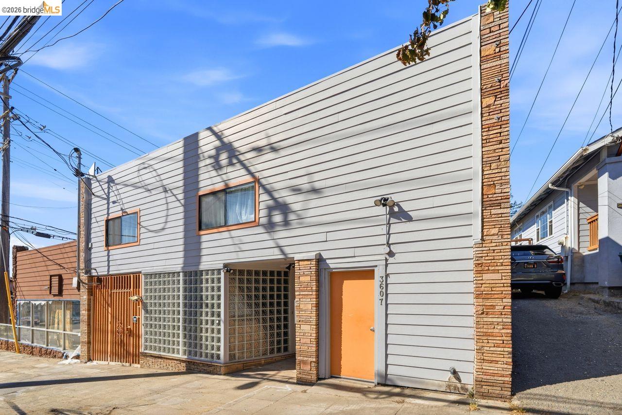 3607 Maple Ave