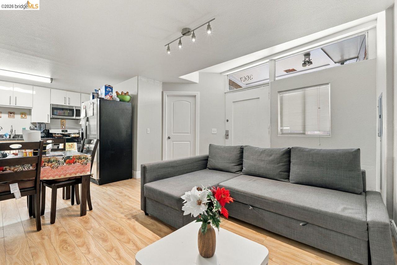 3607 Maple Ave