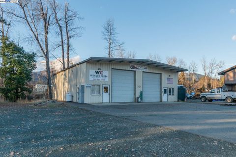 Photo of 50-80 Masonic Ln, Weaverville, CA 96093 (MLS # 41119534)