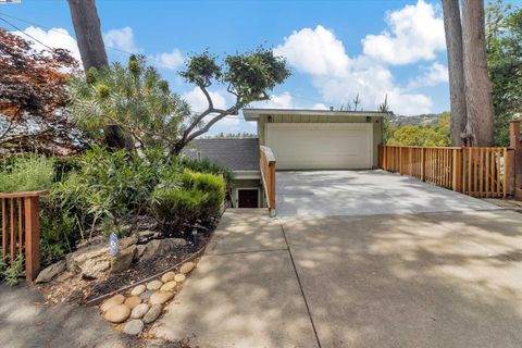 6741 Snake Rd, Oakland, CA 94611 - #: 41087864