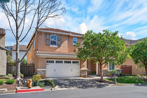Photo of 6 Tullach Pl, Hayward, CA 94542 (MLS # 41139735)