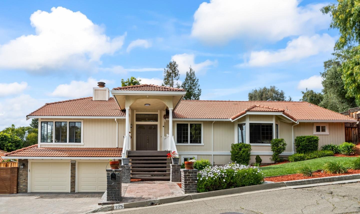 325 Britto Terrace