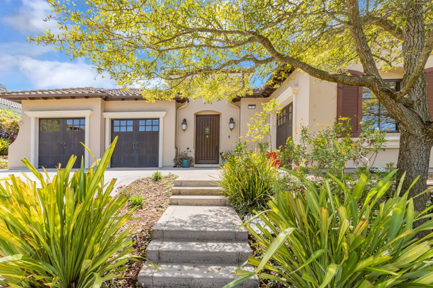 7 Stonebrae Road
