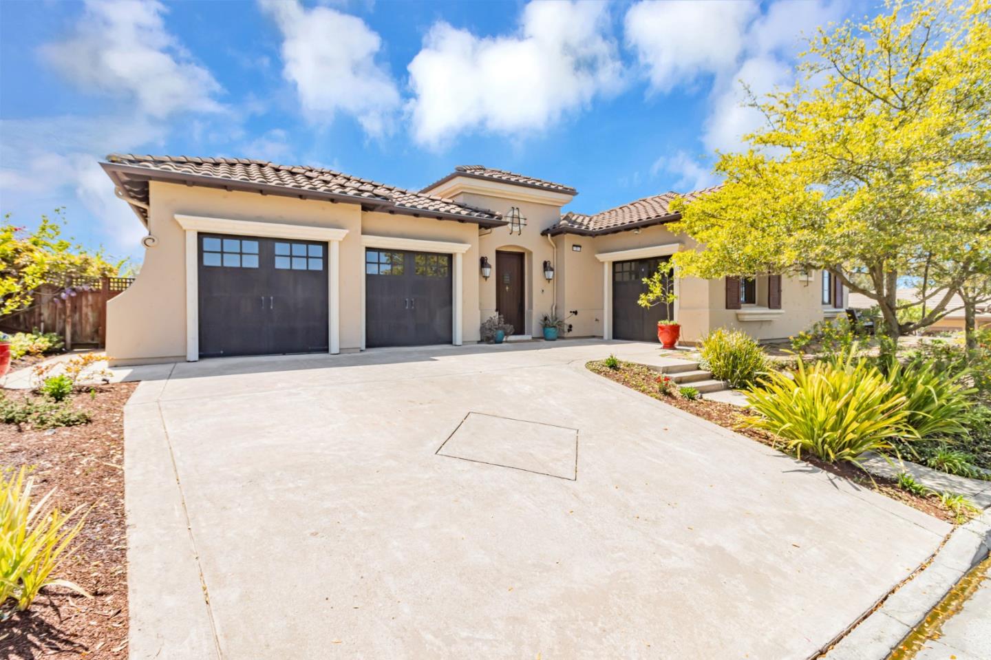 7 Stonebrae Road
