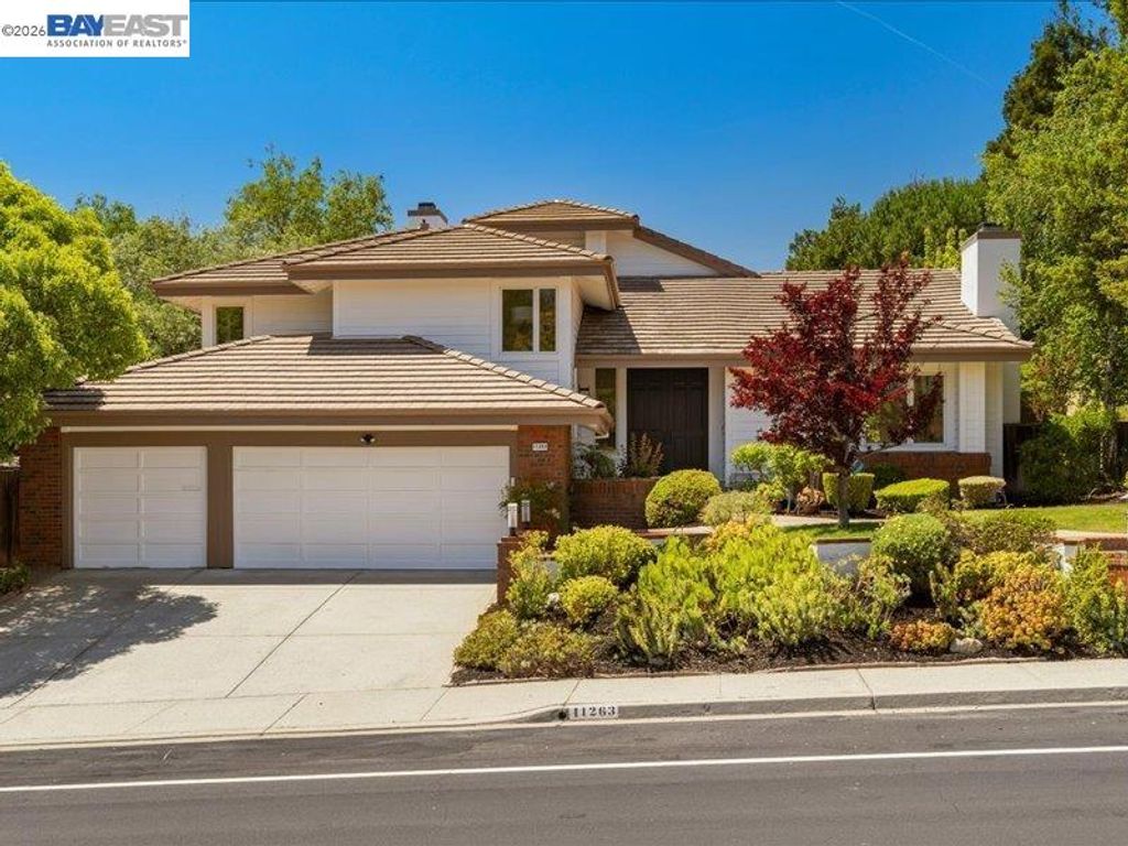 Photo of 11263 Rolling Hills Dr, Dublin, CA 94568 (MLS # 41135500)