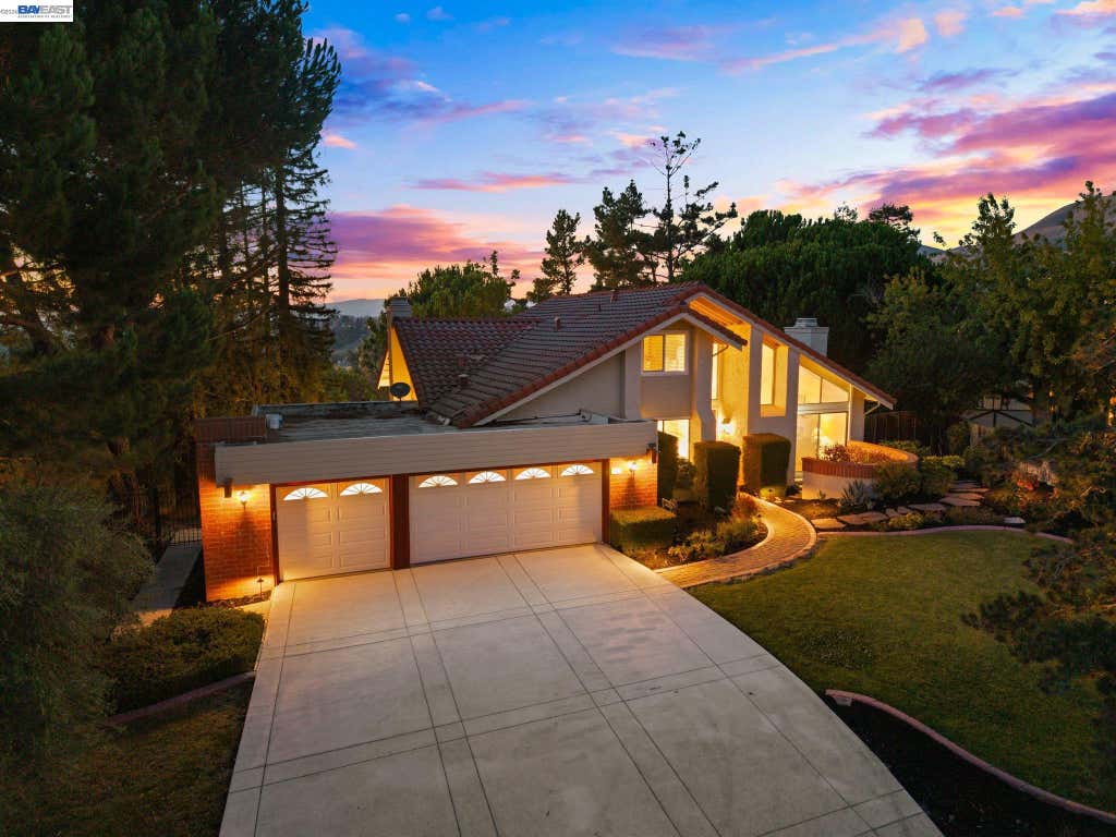 Photo of 45960 Sentinel Pl, Fremont, CA 94539 (MLS # 41144664)