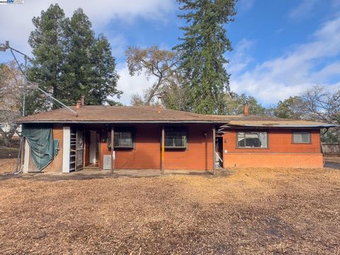 Photo of 1770 Pleasant Hill Rd, Pleasant Hill, CA 94523 (MLS # 41119392)