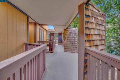 A home in San Leandro