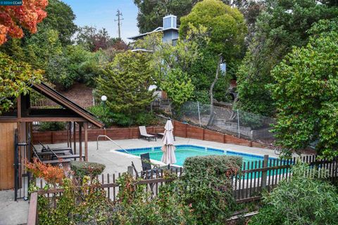 A home in San Leandro