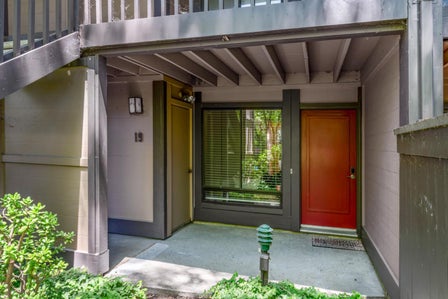 2000 ROCK ST — listing photo 1